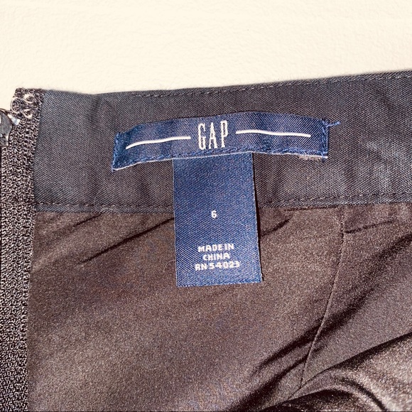 GAP Strapless Bodycon Dress - Picture 4 of 4